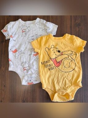 Disney Winnie the Pooh Yellow & Light Gray Baby One-Piece Set